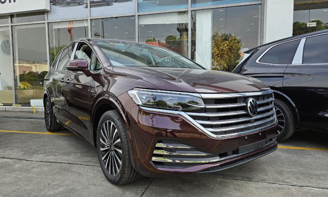 Volkswagen Viloran Luxury (All New 2024)